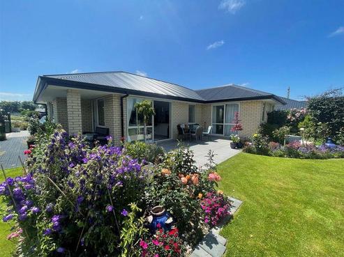19 Eric Batchelor Place, Waimate