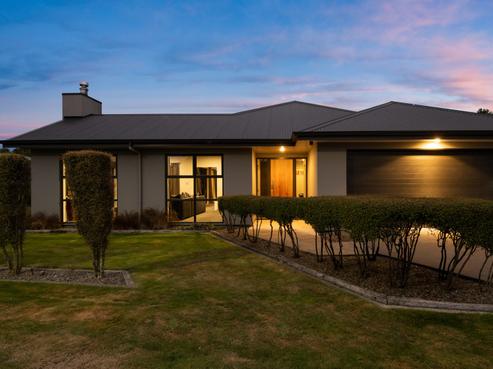 6 Roussel Place, Springlands