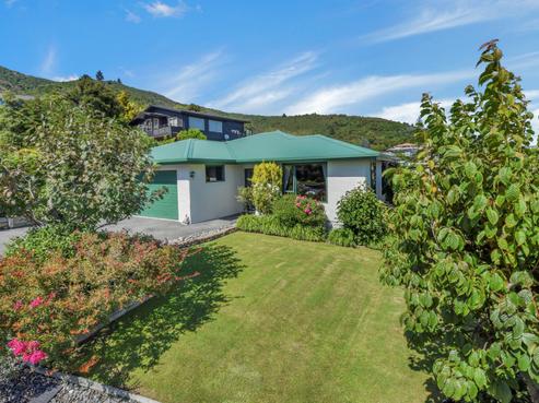 10 Matai Place, Waikawa