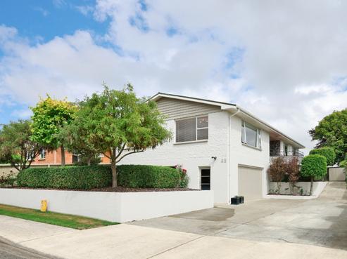 48 Montrose Street, Gladstone
