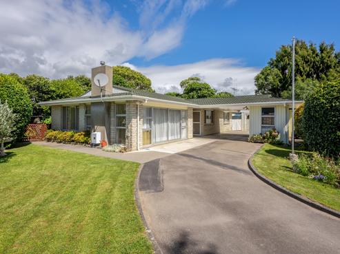 21 Knights Grove, Otaki