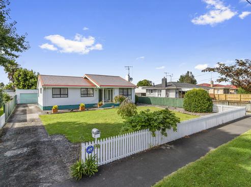 76 Vardon Road, Saint Andrews