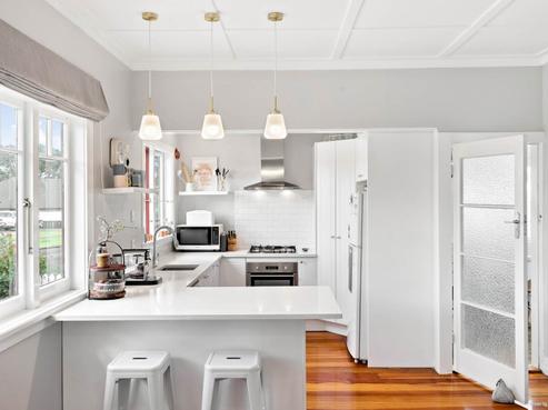 2 Meadowbrook Place, Buckland