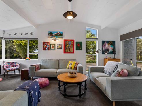 15D Saint Ives Grove, Whalers Gate