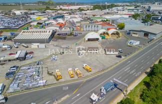 5,900sqm Concrete yard + office & wash bay