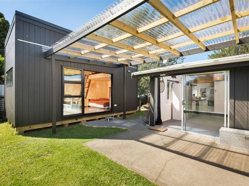16B Athenree Road, Athenree