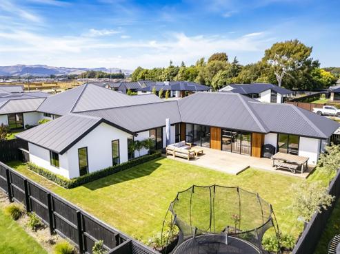 14 Verdeco Boulevard, Lincoln