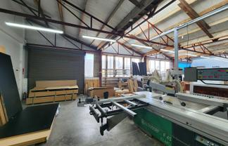 Cheap Henderson Industrial Unit