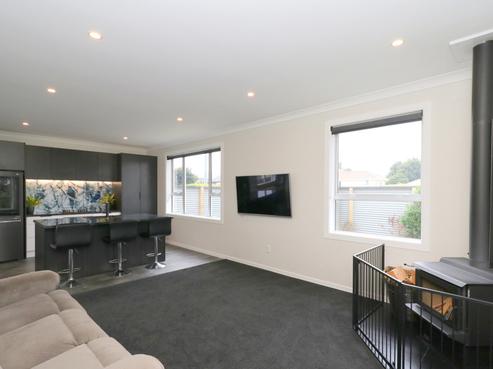 45 John Street, Strathern