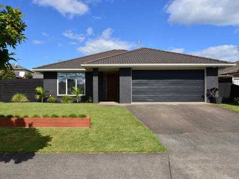 14 Parkside Drive, Huntington
