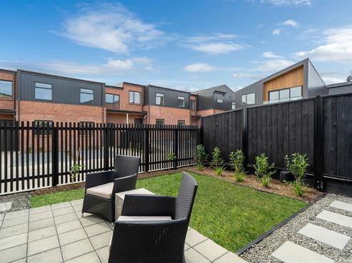 1D Lowe Street, Belmont