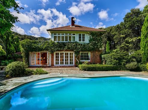 2 Dillon Street, Lowry Bay