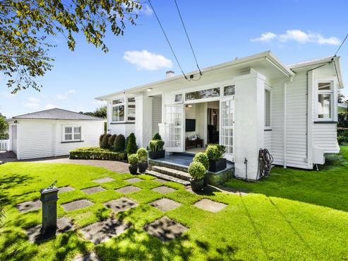 55 Tawa Road, One Tree Hill