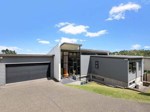 8 Treetops Way, Bayview