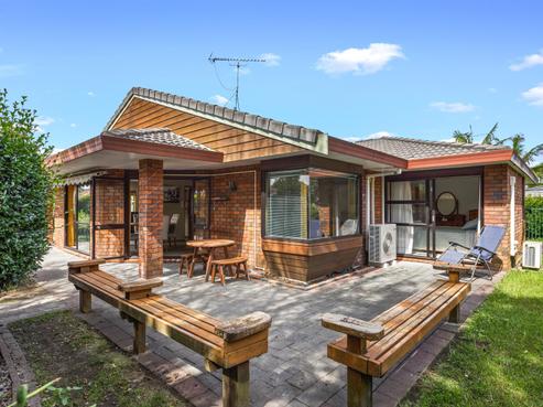 24 Maygrove Drive, Orewa