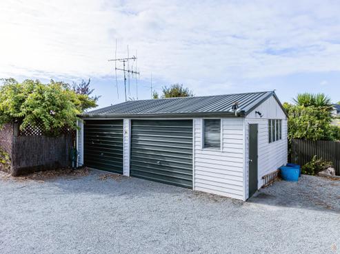 17 Livingstone Street, West End