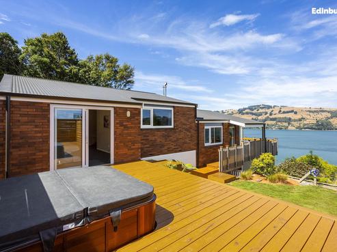 24 Rotoiti Street, Maia