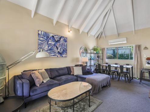 31B Larch Place, Casebrook