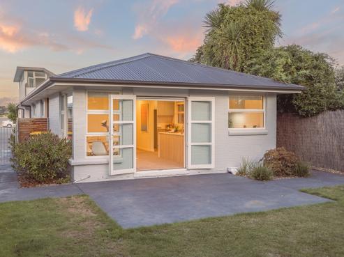 2/45 Beachville Road, Redcliffs