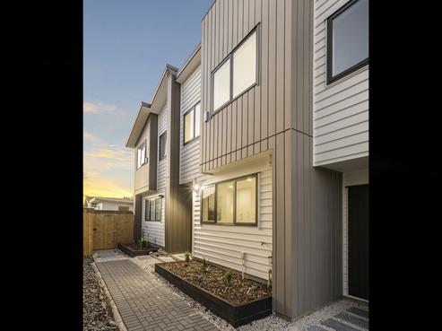 10/25 Vodanovich Road, Te Atatu South
