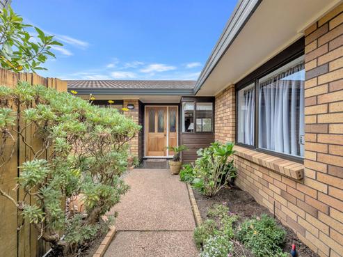 2/8 Simmental Crescent, Somerville