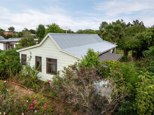 37 Pembertons Road, Sefton