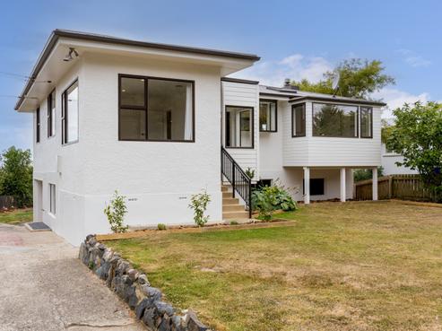 51 Isadore Road, Saint Clair