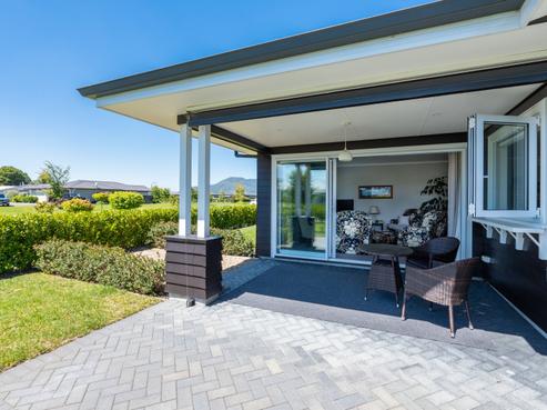 15 Bastille Court, Rangatira Park