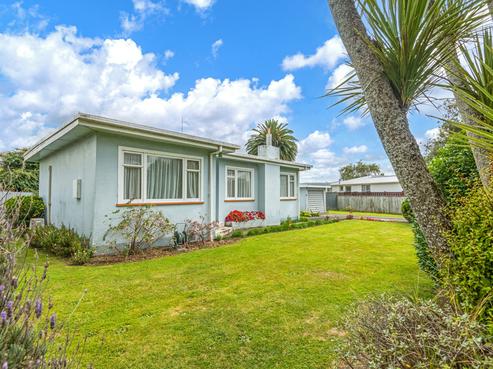 14 Chester Crescent, West End