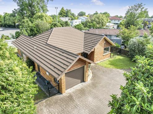 24 Dalgliesh Avenue, Forest Lake