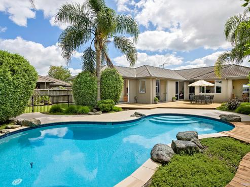 4 Edenpark Drive, Rototuna North