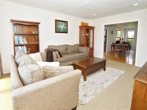 21 Mabian Crescent, Deanwell