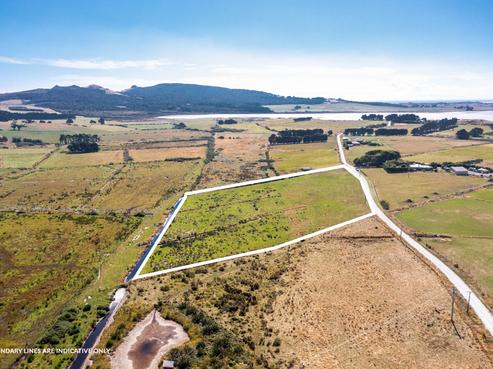 43 Clark Road, Bluff