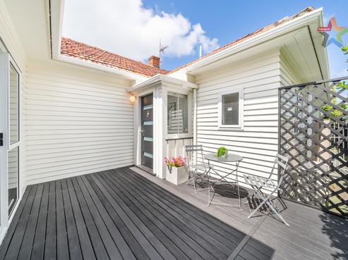 61 Riverside Drive, Waiwhetu