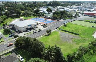 6 & 8a Matthews Ave, Kaitaia
