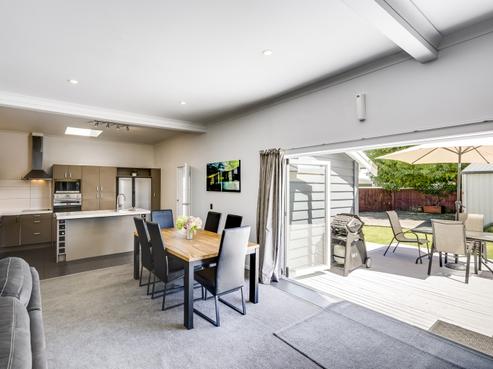 801 Riverslea Road South, Akina