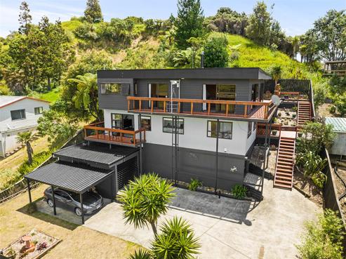 105 Oakura Road, Oakura Coast