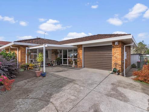 2/19 Wood Street, Papakura