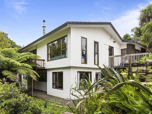 11 Te Pene Road, Maraetai