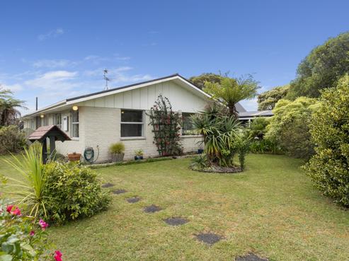 8 Kanawa Street, Waikanae