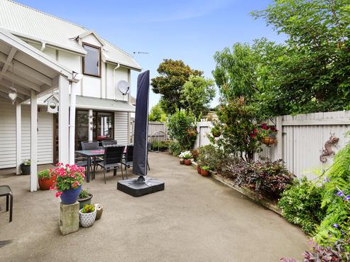 2/44 Randwick Crescent, Moera