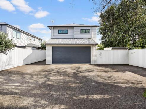 79 Beach Road, Pahurehure