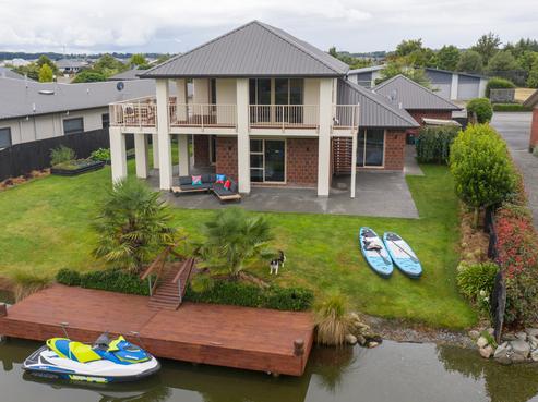 8 Ludlow Drive, Huntingdon/Lake Hood