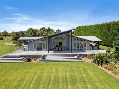 241 Seagrove Road, Waiau Pa