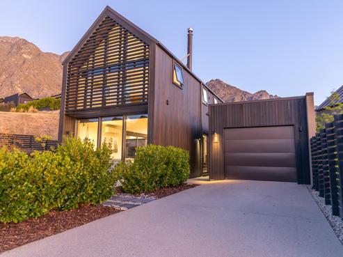 25 Falconer Rise, Jacks Point