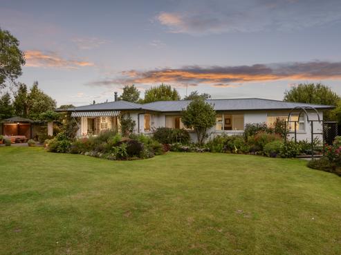 871 Main North Road, Woodend