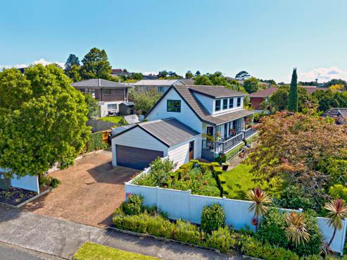 4 Curacao Place, Half Moon Bay