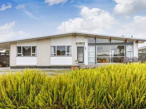 17 Pinedale Parade, Milson