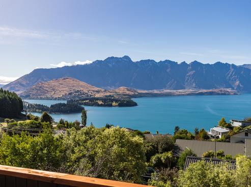 35B Wynyard Crescent, Fernhill/Sunshine Bay