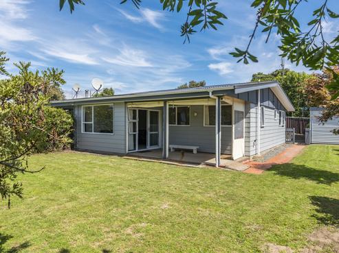 77B Eatwell Avenue, Paraparaumu Beach
